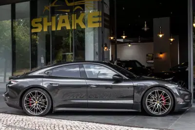 Porsche Taycan 2021 - 59890 EUR, 67644 km - AUTO.MOTO.pt - 67644km - foto 5 de 50