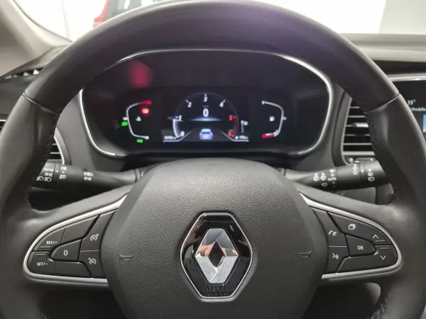 Renault Mégane Sport Tourer 2024 - 23500 EUR, 40782 km - AUTO.MOTO.pt - 40782km - foto 14 de 21
