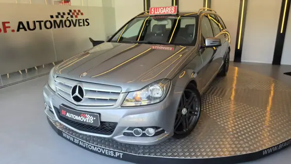 Mercedes-Benz C 180 2014 - 9900 EUR, 299370 km - AUTO.MOTO.pt - 299370km - foto 26 de 52
