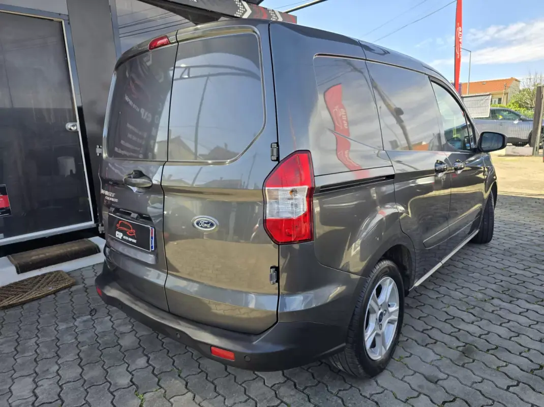 Ford Transit Connect 2019 - 12900 EUR, 111500 km - AUTO.MOTO.pt - 111500km - foto 12 de 12