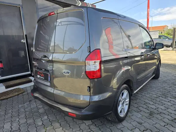 Ford Transit Connect 2019 - 11900 EUR, 111500 km - AUTO.MOTO.pt - 111500km - foto 12 de 12