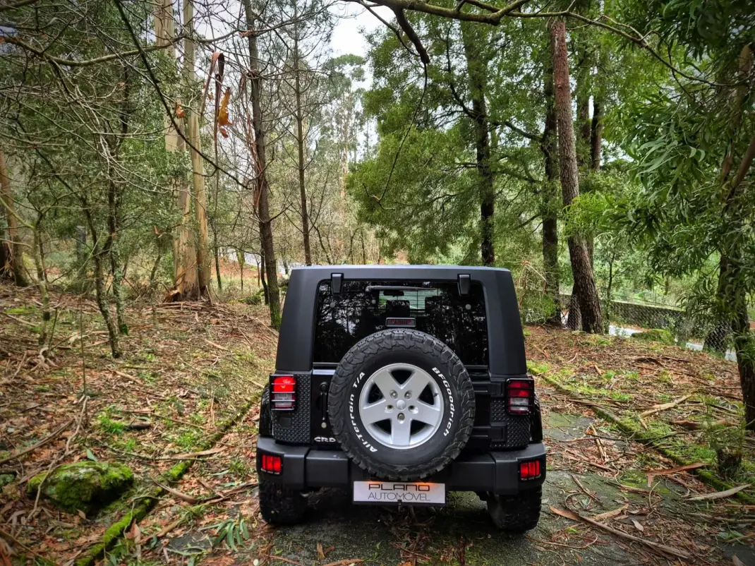 Jeep Wrangler Unlimited 2010 - 41000 EUR, 169000 km - AUTO.MOTO.pt - 169000km - foto 9 de 25