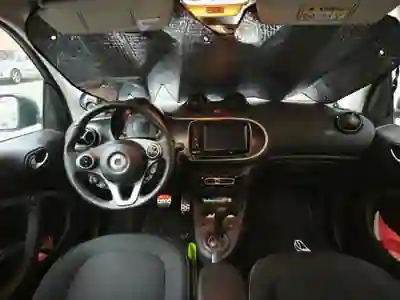 Smart ForTwo Coupé 2019 — foto 5 de 10