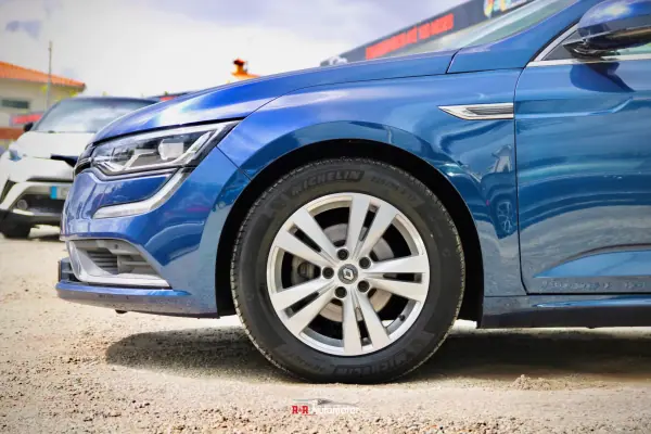 Renault Talisman Sport Tourer 2016 - 14750 EUR, 104000 km - AUTO.MOTO.pt - 104000km - foto 8 de 46
