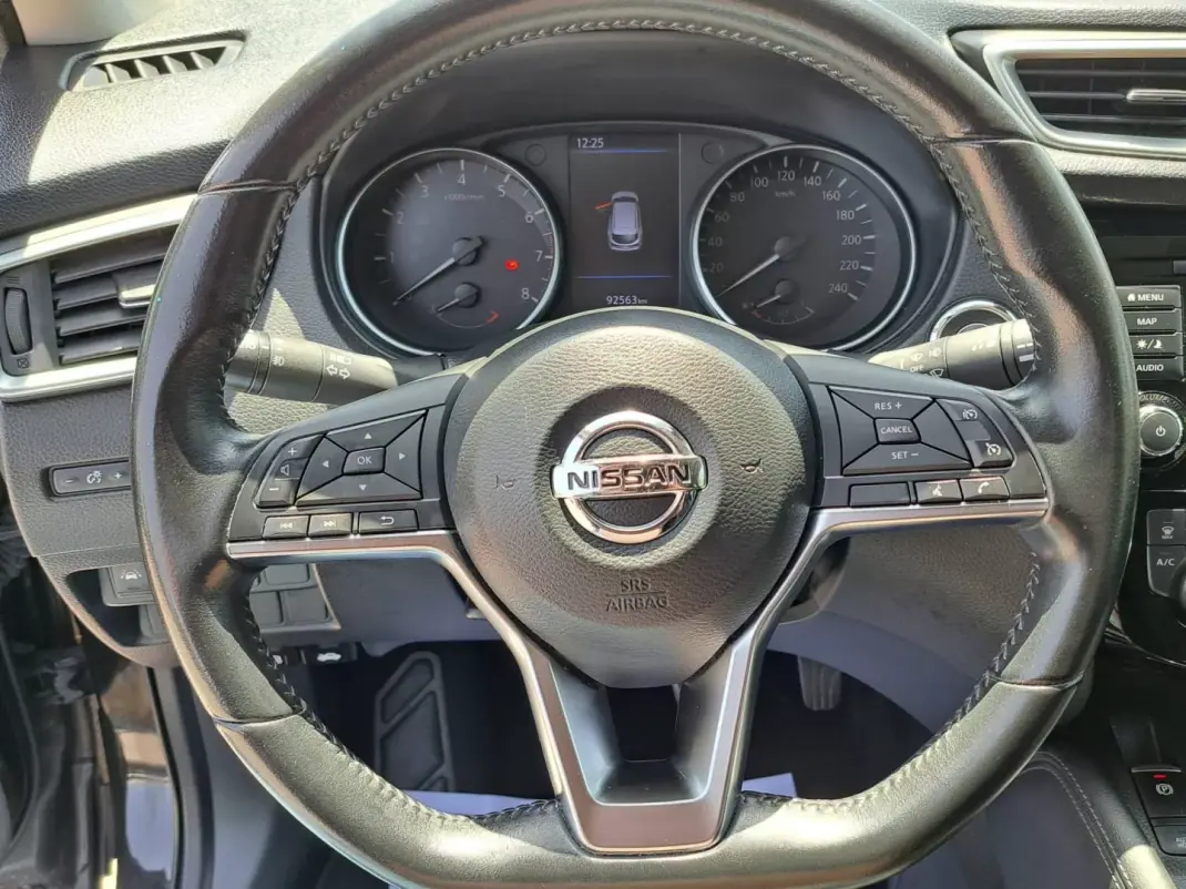 Nissan Qashqai 2019 - 18750 EUR, 92563 km - 92563km - foto 31 de 50