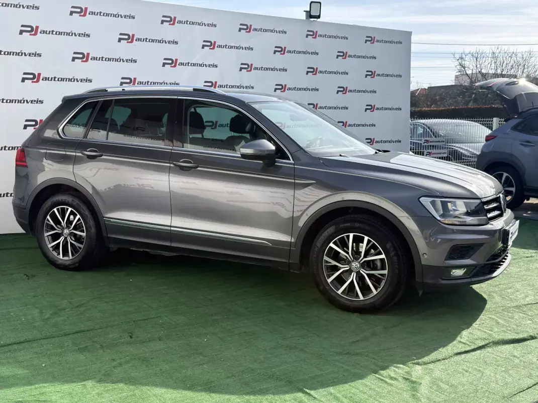 Volkswagen Tiguan 2017 - 19990 EUR, 165504 km - AUTO.MOTO.pt - 165504km - foto 5 de 21