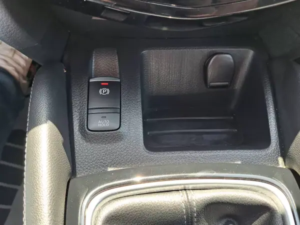 Nissan Qashqai 2019 - 18750 EUR, 92563 km - AUTO.MOTO.pt - 92563km - foto 44 de 50