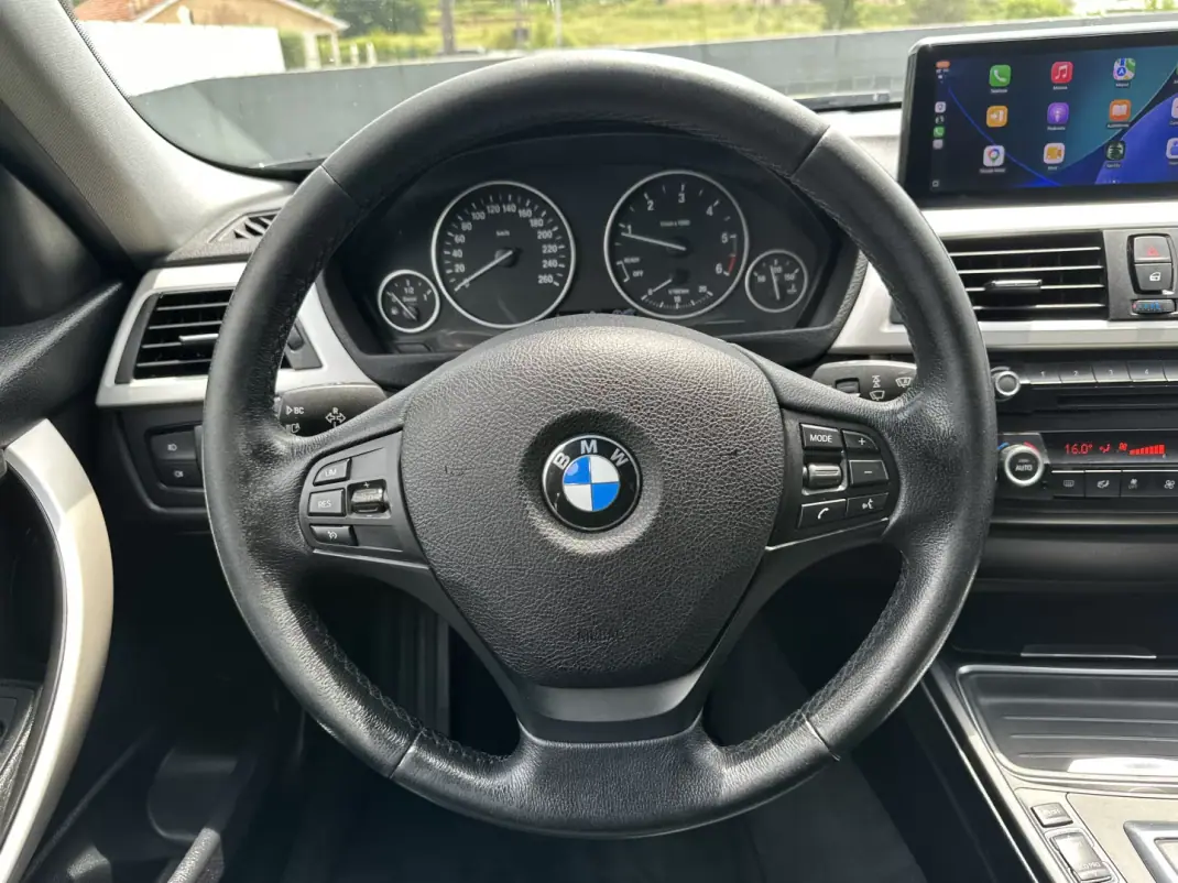 BMW 318 2015 - 14900 EUR, 173000 km - AUTO.MOTO.pt - 173000km - foto 30 de 62