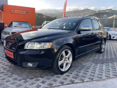 Volvo V50 2012 - 8950 EUR, 162462 km - AUTO.MOTO.pt - 162462km - foto 3 de 12