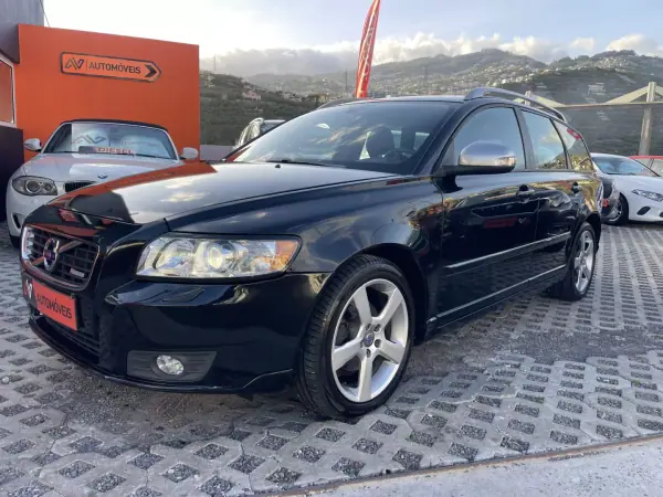 Volvo V50 2012 - 8950 EUR, 162462 km - AUTO.MOTO.pt - 162462km - foto 3 de 12