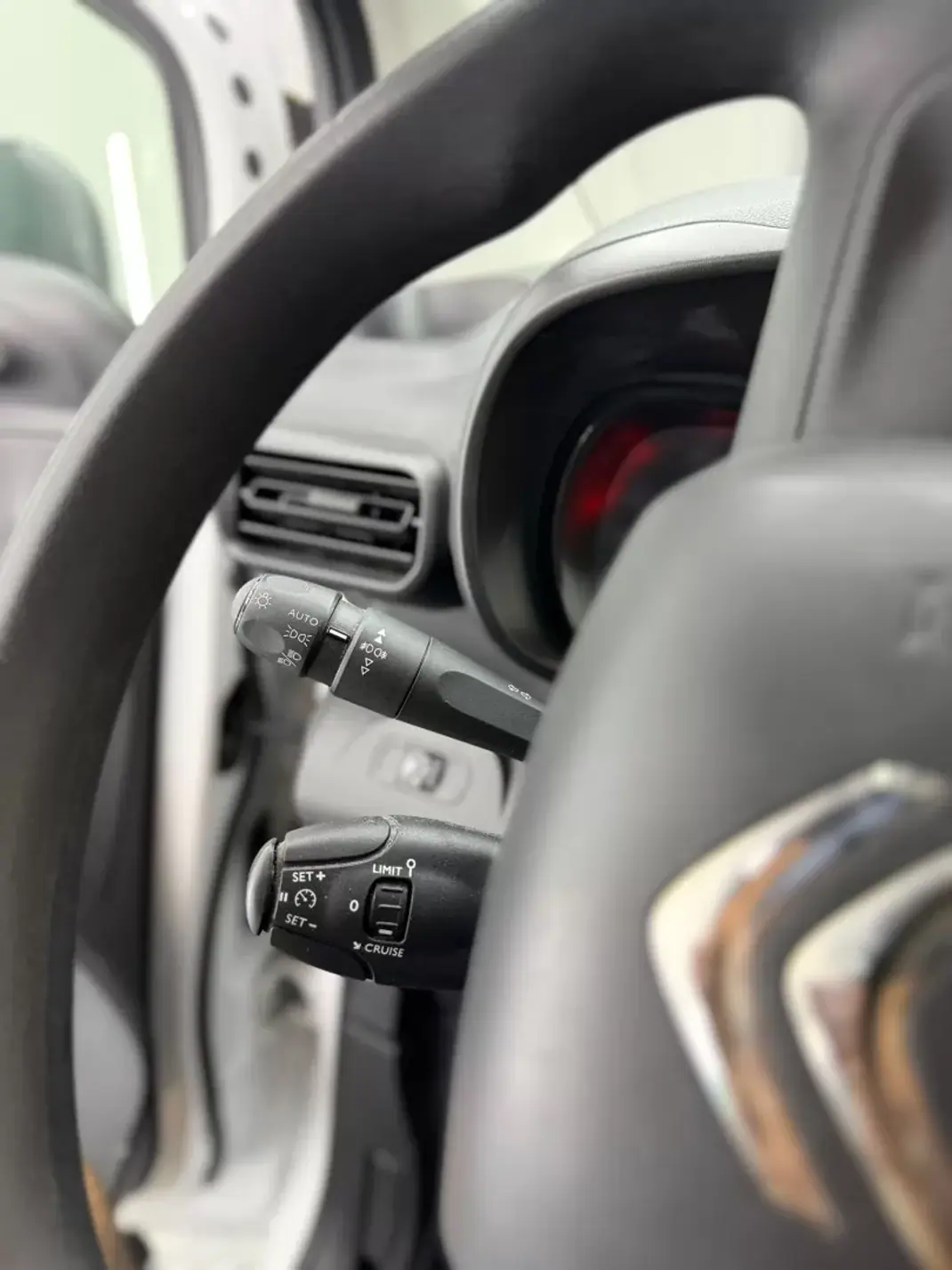 Citroën Berlingo 2019 - 11000 EUR, 128000 km - 128000km - foto 15 de 17