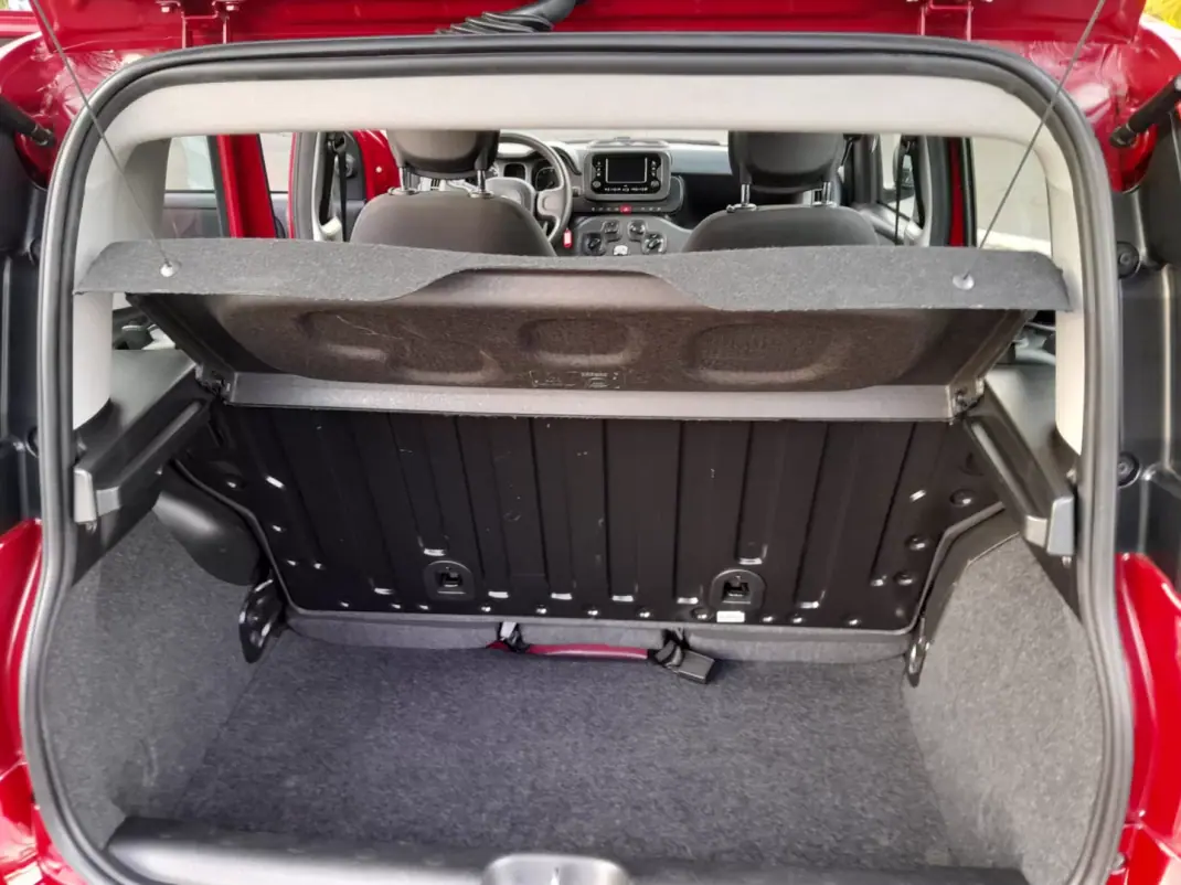 Fiat Panda 2024 - 14250 EUR, 36907 km - AUTO.MOTO.pt - 36907km - foto 8 de 12