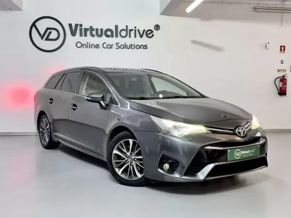 Toyota Avensis Touring Sports 2015 - 13750 EUR, 144000 km - AUTO.MOTO.pt - 144000km - foto 3 de 58