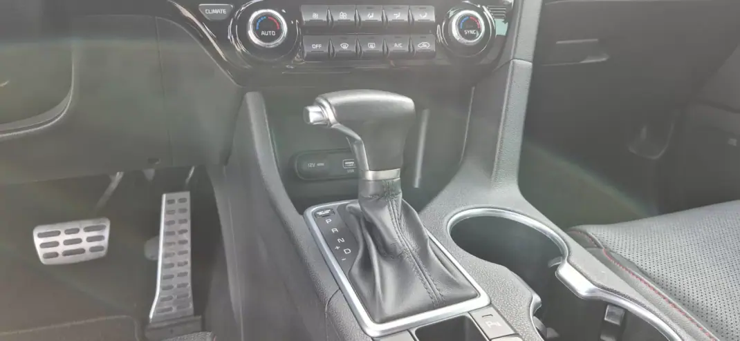 Kia Sportage 2020 - 20000 EUR, 99000 km - AUTO.MOTO.pt - 99000km - foto 9 de 28