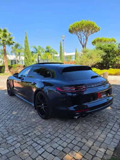 Porsche Panamera Sport Turismo 2018 - 64990 EUR, 99000 km - 99000km - foto 5 de 12
