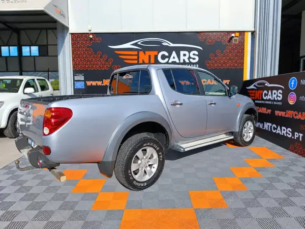 Mitsubishi L200 2008 — foto 2 de 14