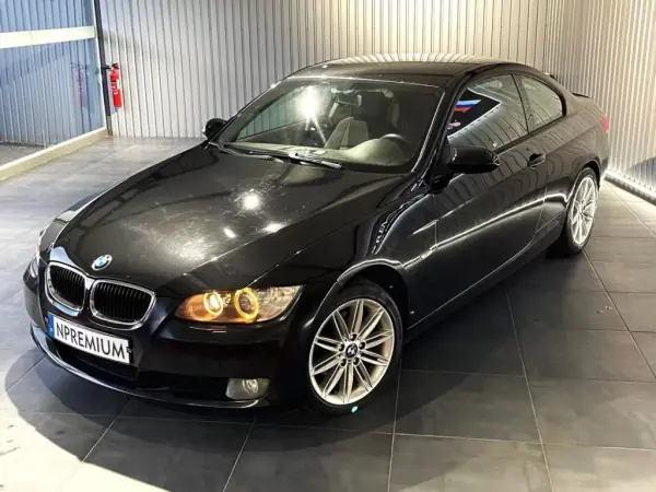 BMW 320 2007 - 13500 EUR, 221000 km - AUTO.MOTO.pt - 221000km - foto 12 de 33