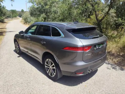 Jaguar F-Pace 2018 - 20900 EUR, 226300 km - AUTO.MOTO.pt - 226300km - foto 13 de 24