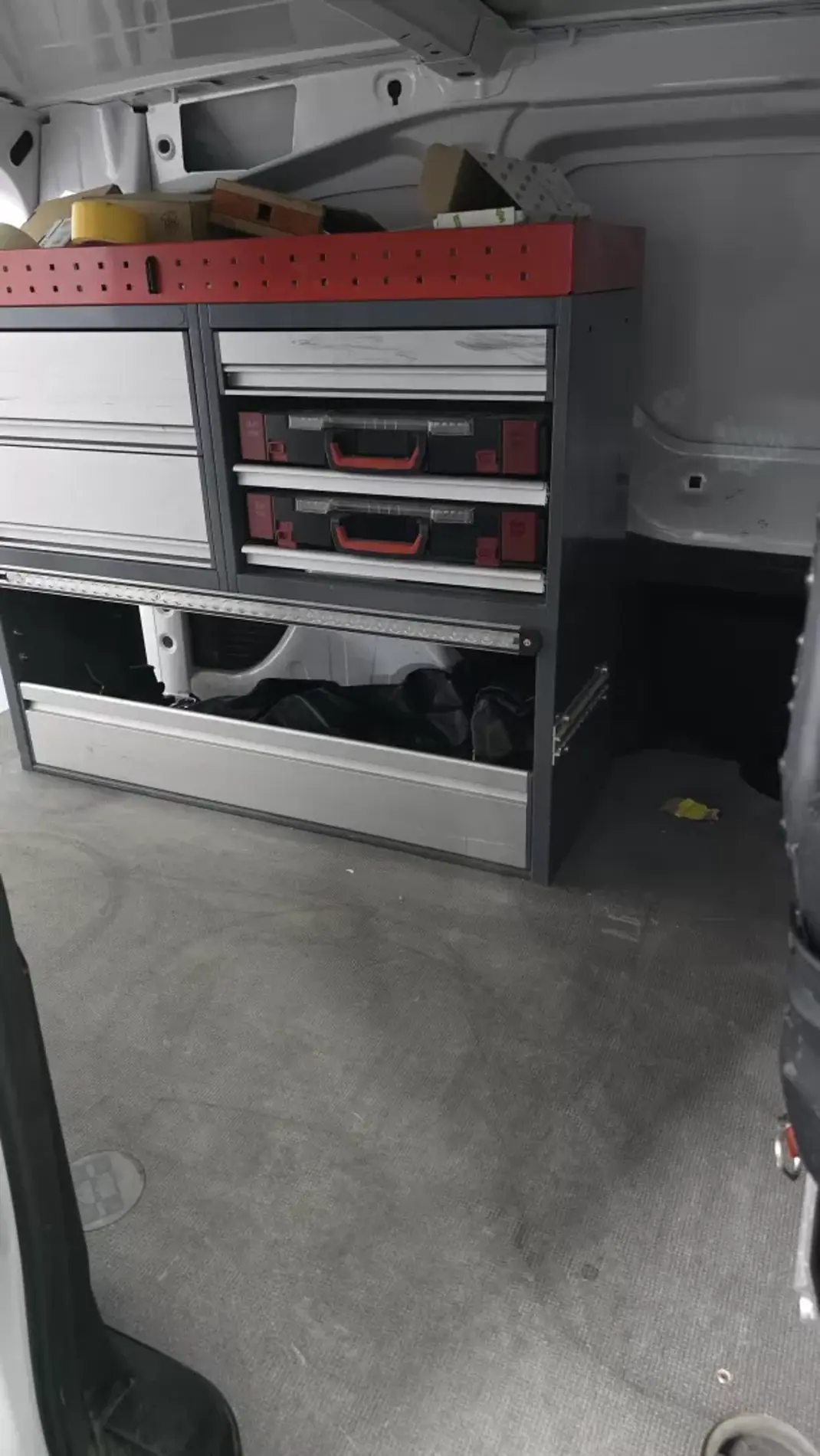 Citroën Berlingo 1.6 Bluehdi L2 100 cv longa C Iva 2018 - 16990 EUR, 67000 km - AUTO.MOTO.pt - 67000km - foto 19 de 41