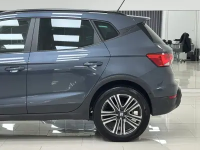 SEAT Arona 2023 - 18990 EUR, 63000 km - AUTO.MOTO.pt - 63000km - foto 9 de 29