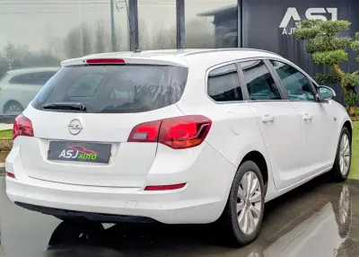Opel Astra Sports Tourer 2012 - 3900 EUR, 274564 km - AUTO.MOTO.pt - 274564km - foto 6 de 19
