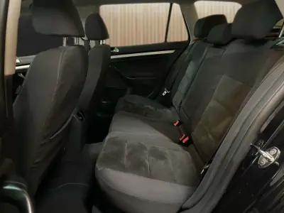 Volkswagen Golf Variant 2008 - 7950 EUR, 267609 km - AUTO.MOTO.pt - 267609km - foto 18 de 20