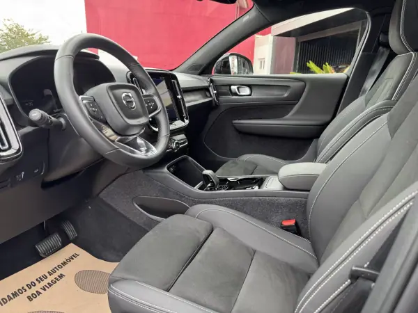 Volvo C40 2022 - 31900 EUR, 60000 km - AUTO.MOTO.pt - 60000km - foto 15 de 50