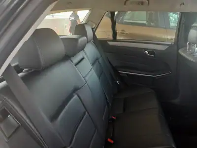 Mercedes-Benz E 200 2016 - 20900 EUR, 180000 km - AUTO.MOTO.pt - 180000km - foto 6 de 10