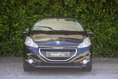 Peugeot 208 2012 - 7900 EUR, 99500 km - AUTO.MOTO.pt - 99500km - foto 2 de 16