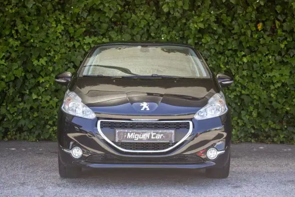 Peugeot 208 2012 - 7900 EUR, 99500 km - AUTO.MOTO.pt - 99500km - foto 2 de 16