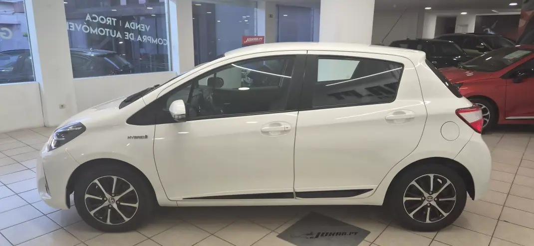 Toyota Yaris 2018 - 15990 EUR, 86572 km - AUTO.MOTO.pt - 86572km - foto 6 de 41