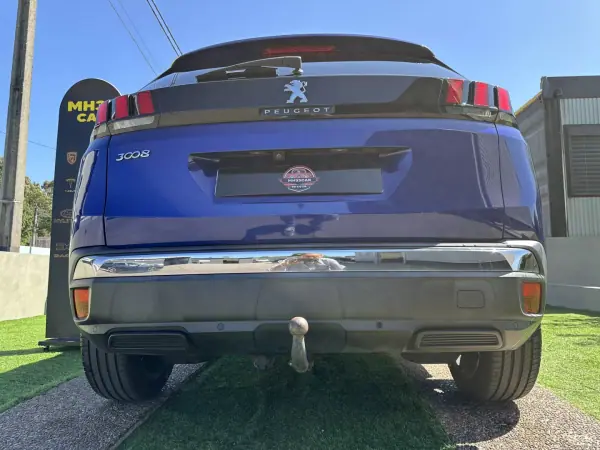 Peugeot 3008 2018 - 14900 EUR, 200000 km - AUTO.MOTO.pt - 200000km - foto 17 de 63