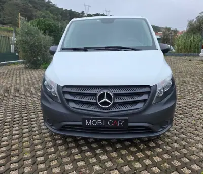 Mercedes-Benz 2021 - 24500 EUR, 65466 km - AUTO.MOTO.pt - 65466km - foto 12 de 17
