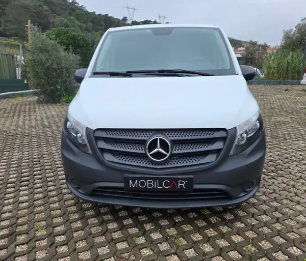 Mercedes-Benz 2021 - 24500 EUR, 65466 km - AUTO.MOTO.pt - 65466km - foto 12 de 17