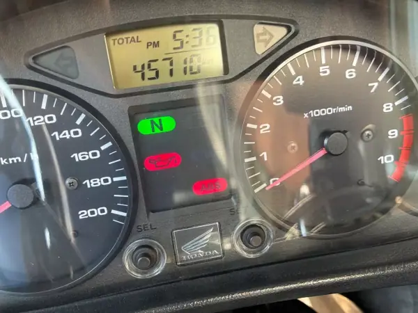 Honda Africa Twin Adventure Sports 2009 - 4350 EUR, 45710 km - AUTO.MOTO.pt - 45710km - foto 9 de 18