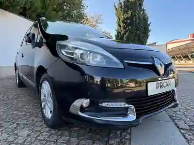 Renault Grand Scénic 2016 - 8150 EUR, 256000 km - AUTO.MOTO.pt - 256000km - foto 14 de 29