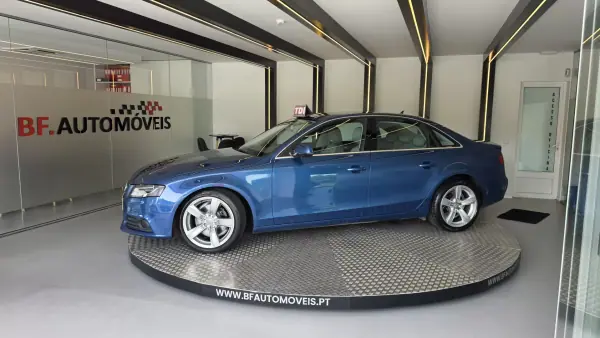 Audi A4 2009 - 9900 EUR, 305847 km - AUTO.MOTO.pt - 305847km - foto 14 de 57