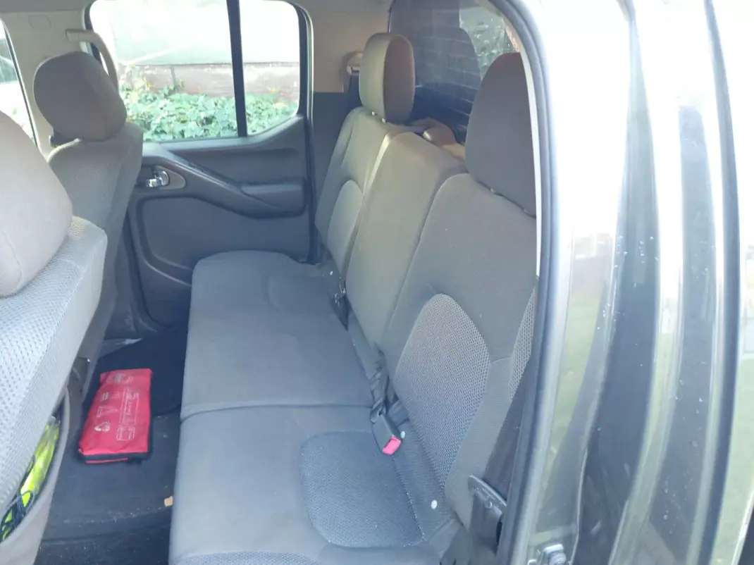 Nissan Navara 2009 - 18990 EUR, 321509 km - AUTO.MOTO.pt - 321509km - foto 8 de 13