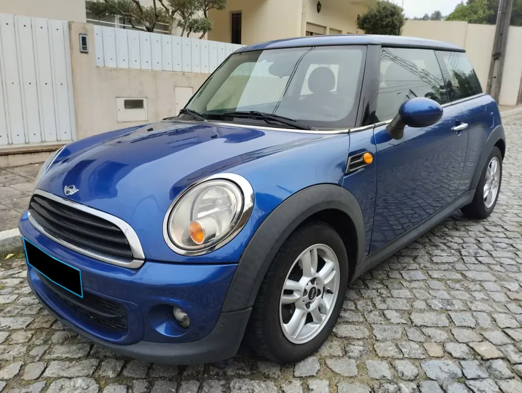 MINI 3 Portas 2011 - 7750 EUR, 200000 km - AUTO.MOTO.pt - 200000km - foto 1 de 23