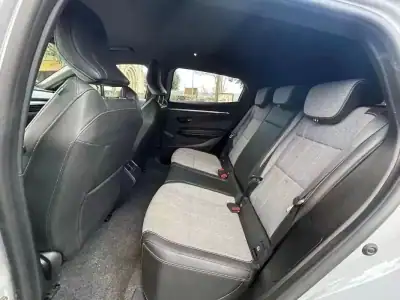 Renault Mégane E-Tech 2022 - 24999 EUR, 101000 km - AUTO.MOTO.pt - 101000km - foto 26 de 35