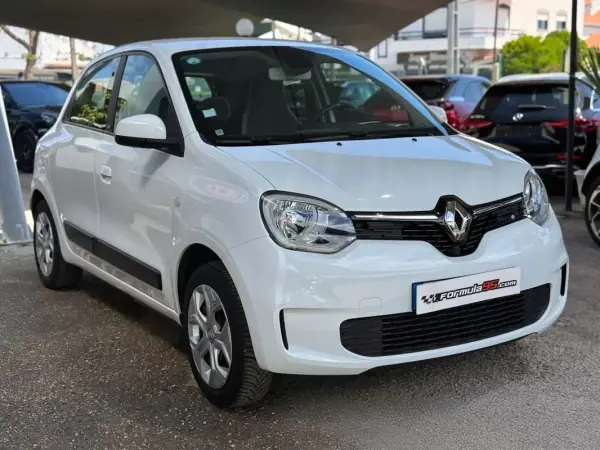Renault Twingo 2021 - 13900 EUR, 48785 km - AUTO.MOTO.pt - 48785km - foto 6 de 22