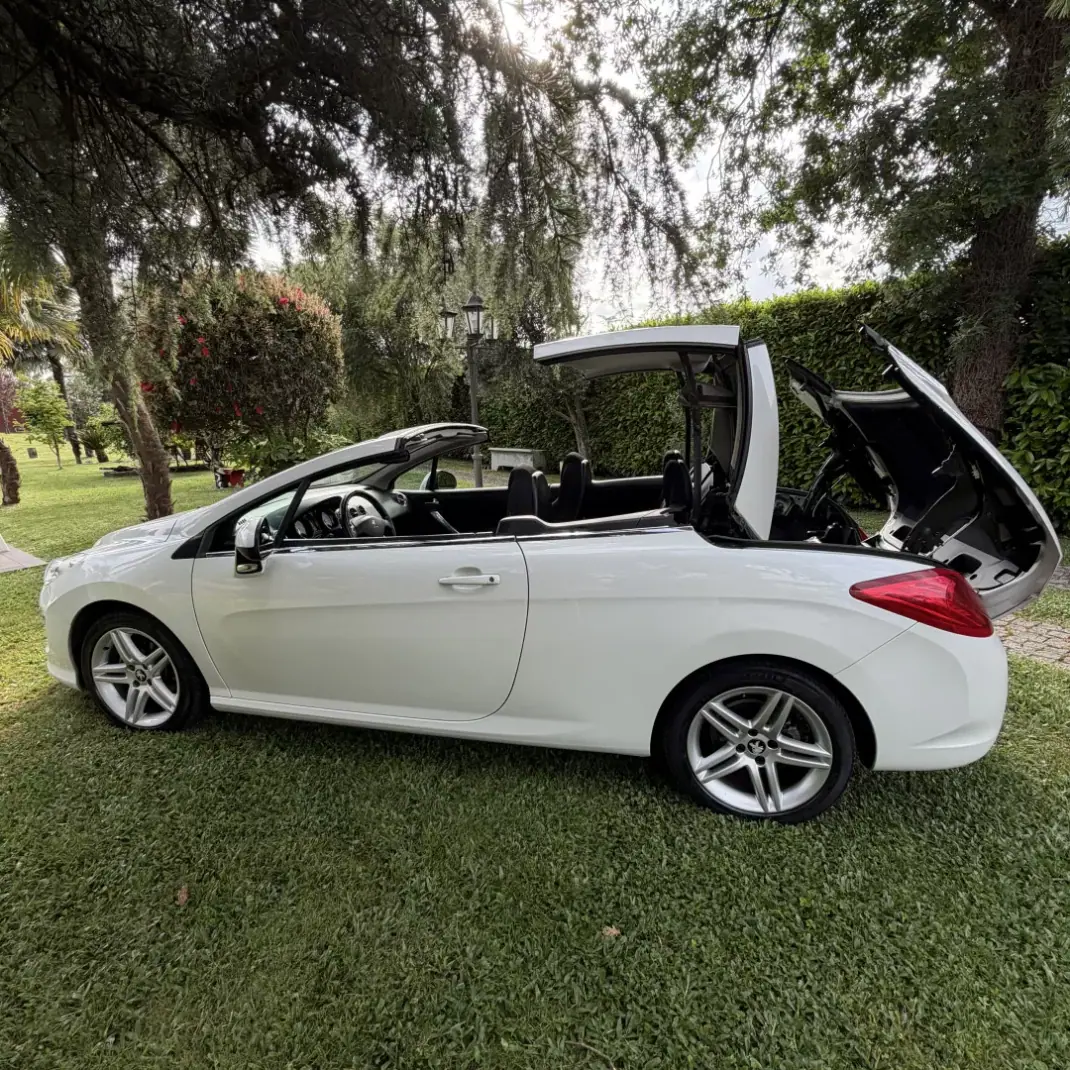 Peugeot 308 CC 2011 - 12990 EUR, 167000 km - AUTO.MOTO.pt - 167000km - foto 13 de 21