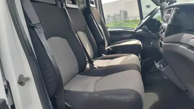 Iveco 2010 - 12500 EUR, 151000 km - AUTO.MOTO.pt - 151000km - foto 7 de 11