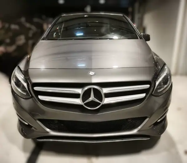 Mercedes-Benz B 200 2015 - 15500 EUR, 157500 km - AUTO.MOTO.pt - 157500km - foto 5 de 7