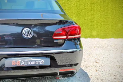 Volkswagen Passat CC 2012 - 16700 EUR, 140000 km - AUTO.MOTO.pt - 140000km - foto 11 de 40