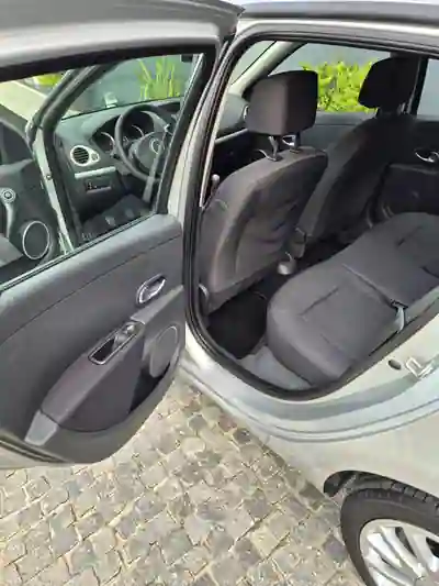 Renault Clio 2006 - 3900 EUR, 233869 km - 233869km - foto 15 de 15