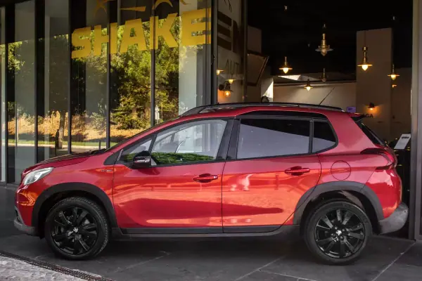 Peugeot 2008 2016 — foto 2 de 31