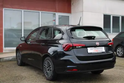 Fiat Tipo Station Wagon 2022 - 12990 EUR, 106000 km - AUTO.MOTO.pt - 106000km - foto 9 de 26