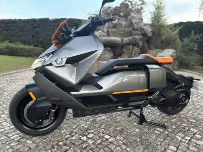 BMW CE 04 2022 - 8250 EUR, 13000 km - AUTO.MOTO.pt - 13000km - foto 3 de 15