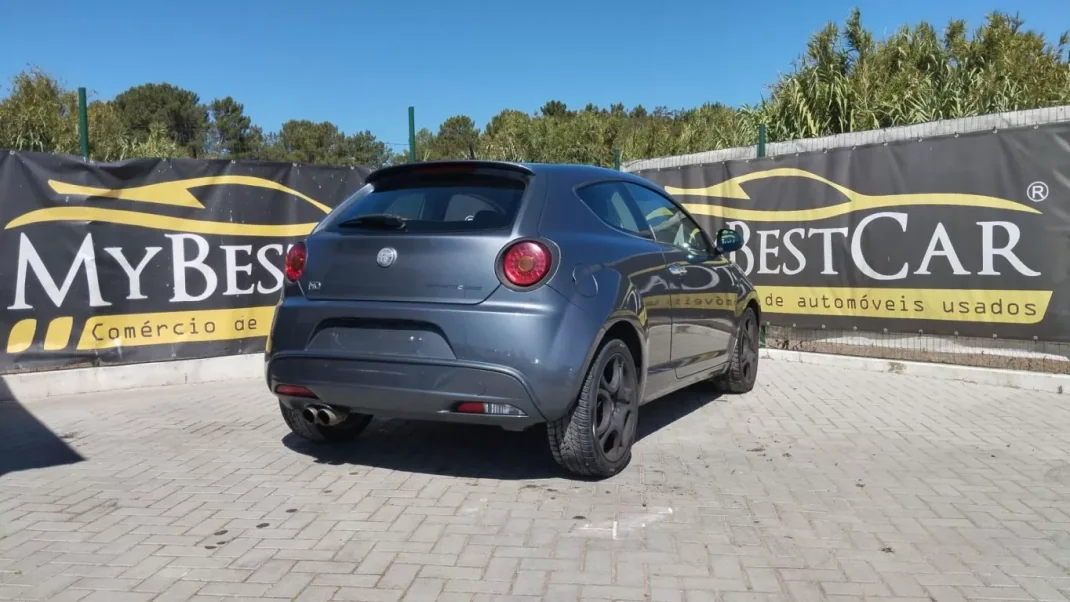 Alfa Romeo MiTo 2009 - 8900 EUR, 154158 km - AUTO.MOTO.pt - 154158km - foto 4 de 9